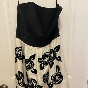 Size 8 White House Black Market dress